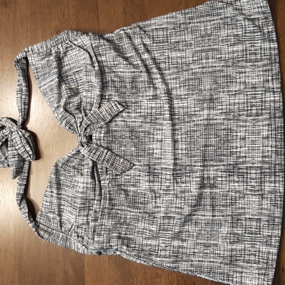 Black and white bathing suit top- 12